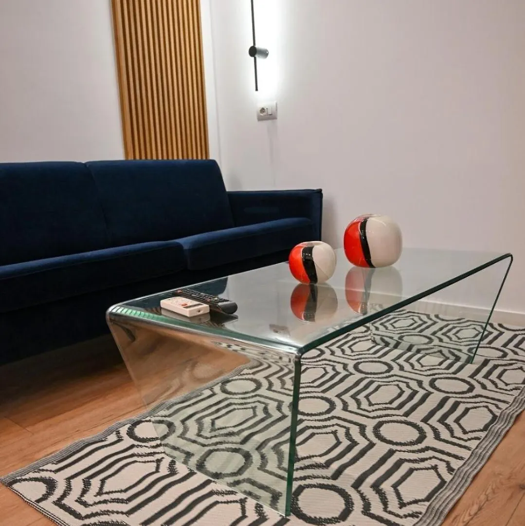 Stina'S Cute Apartment تيرانا 0*,